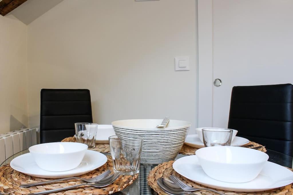 דירות סנטנדר Designer Duplex In The Center מראה חיצוני תמונה